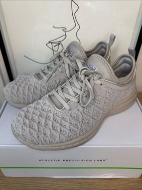 APL Women's Techloom Knit Phantom Clay/Bellflower Size 8.5